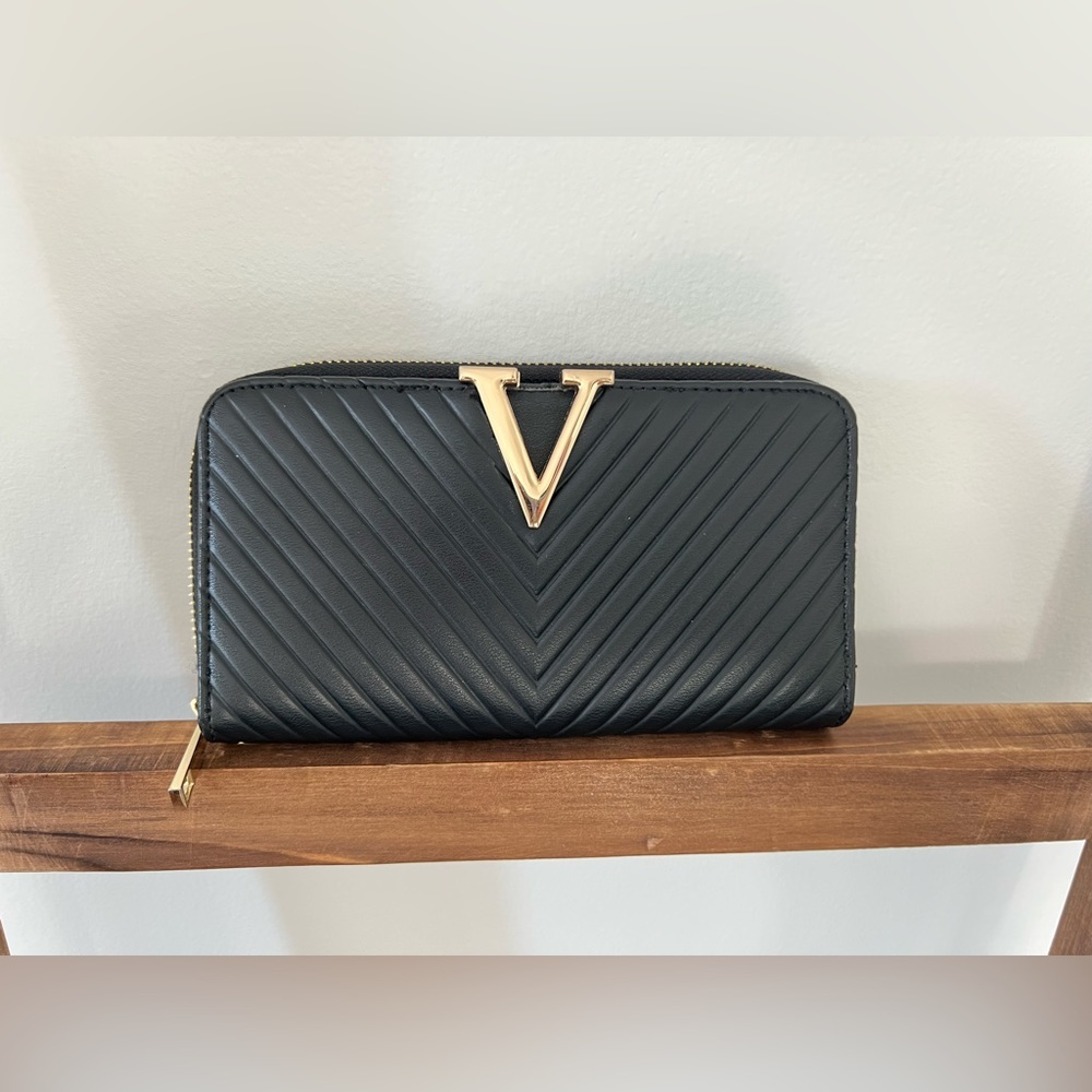 Black wallet